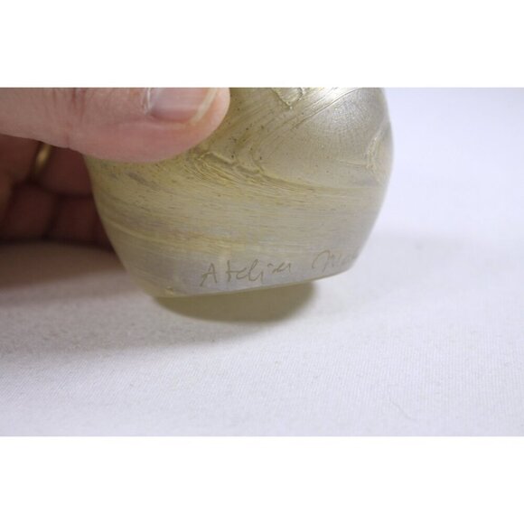 Vintage Art glass apple pen stand, artist signed glass paperweight, iridescent - Picture 6 of 10